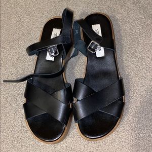 Black platform Steve maddens